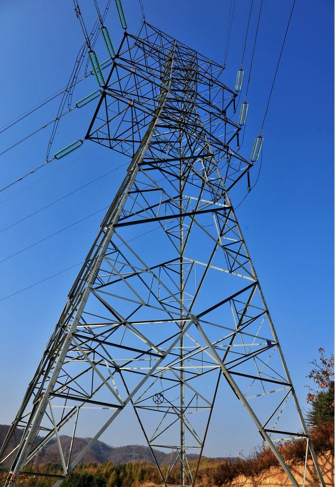 550Kv 输电线路铁塔